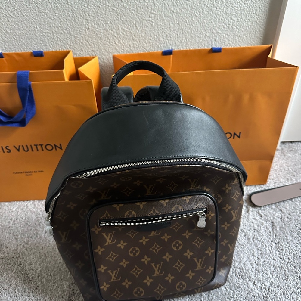 Louis Vuitton Back pack - Picture 2 of 10